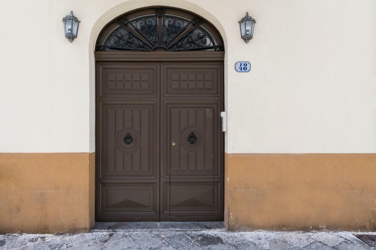 A&G Dimore Di Famiglia - Un Lusso Garbato Palermo Luaran gambar
